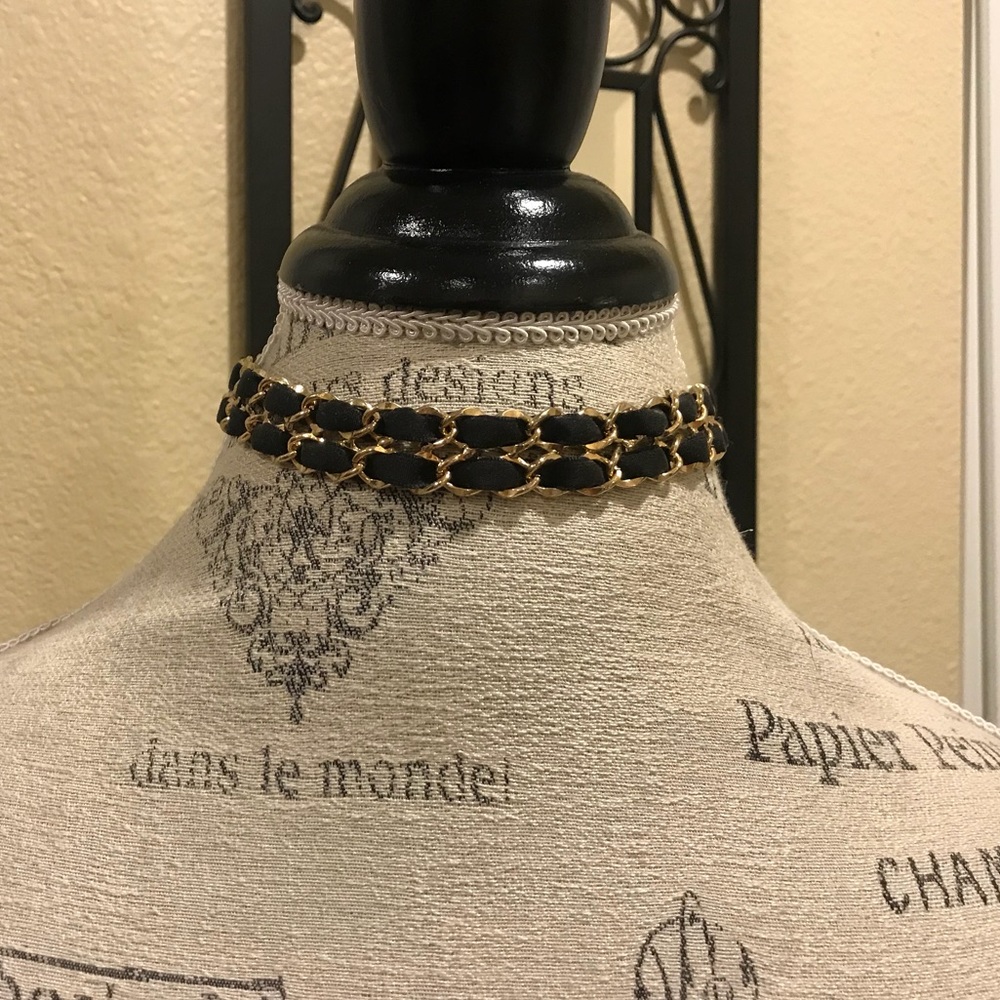 Black and gold choker
